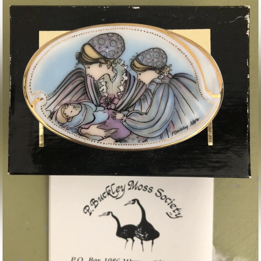 Vintage P. Buckley Moss 1990 Mother and Child Society Oval Membership Pin # 7228